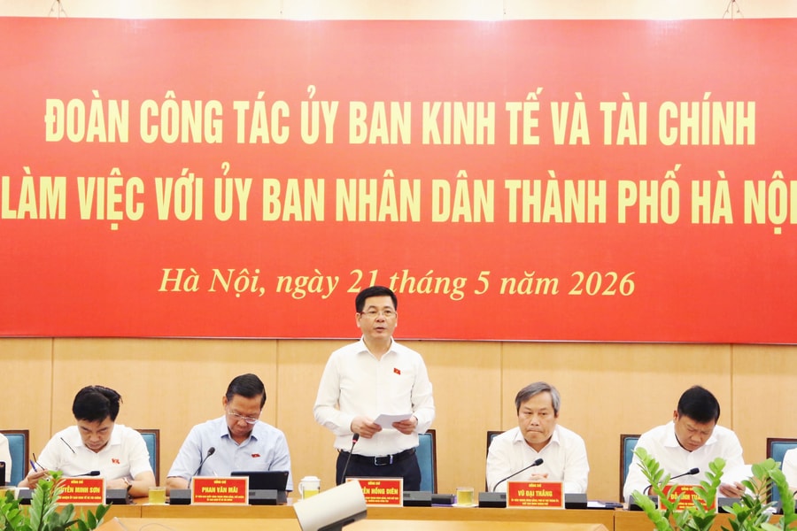Phó Chủ tịch Quốc hội Nguyễn Hồng Diên làm việc với UBND thành phố Hà Nội