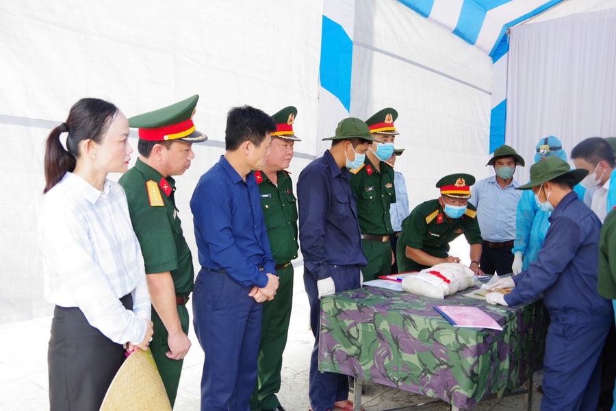 Quảng Trị: Lấy mẫu sinh phẩm và bàn giao 28 hài cốt liệt sĩ quy tập tại Lào