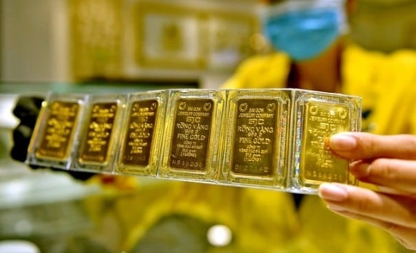 Ngày 23/5: Giá vàng giảm sâu nhất gần 5 tháng, dòng tiền dịch chuyển sang đồng USD