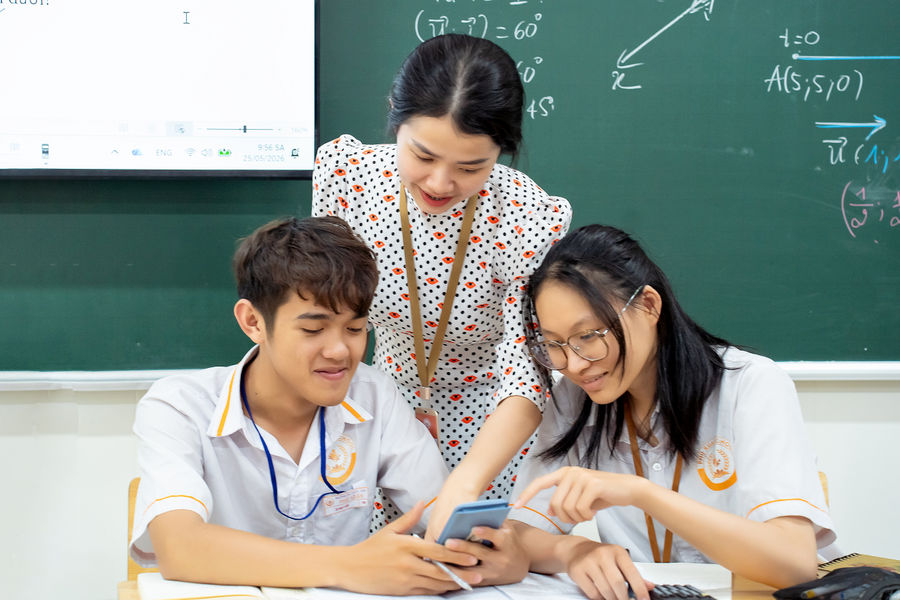 Lần đầu cho phép ký hợp đồng toàn thời gian với nhà giáo sau nghỉ hưu