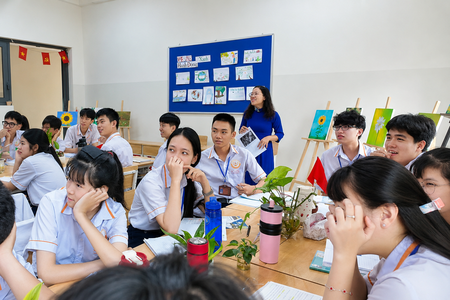 Đắk Lắk: Phu Xuan School tăng cường thi thử, giúp học sinh thích ứng kỳ thi tốt nghiệp THPT