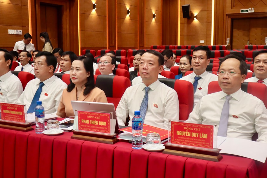 Điều chỉnh quy hoạch, tăng cường kết nối hạ tầng liên vùng