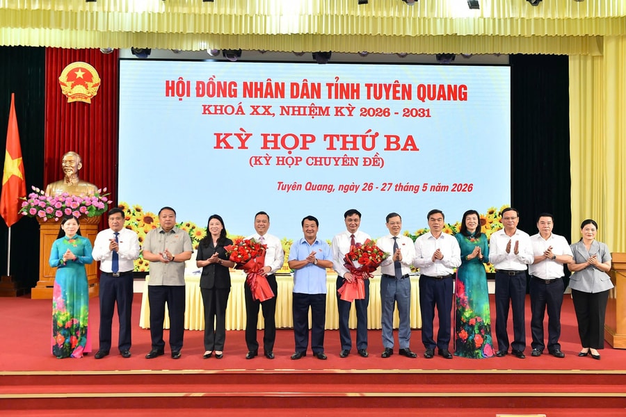 Ông Đỗ Anh Tuấn và Đỗ Hùng Đức được bầu giữ chức Phó Chủ tịch UBND tỉnh Tuyên Quang