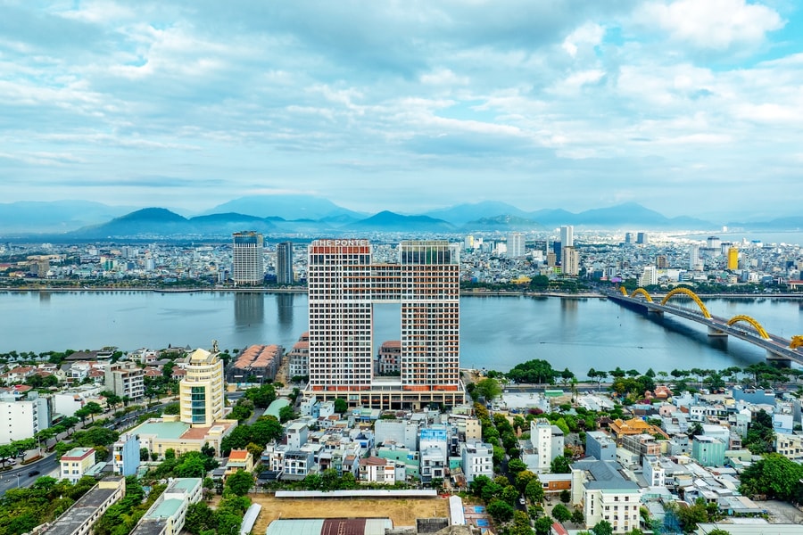 Tổ hợp căn hộ Sun Ponte Residence nổi bật bên sông Hàn
