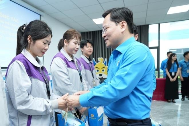 Dành 100 tỉ đồng từ nguồn tài chính công đoàn hỗ trợ người lao động mắc bệnh hiểm nghèo