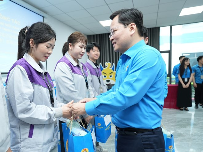 Tăng cường chăm lo, hỗ trợ người lao động đồng bào dân tộc thiểu số và miền núi