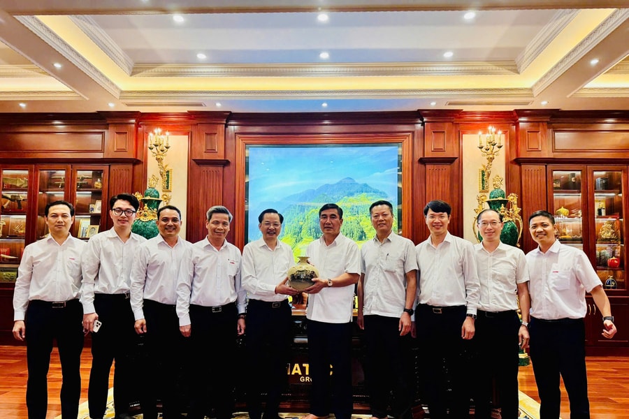 Vinachem và Hateco thúc đẩy hợp tác cung ứng cao su kỹ thuật cho cảng Liên Chiểu
