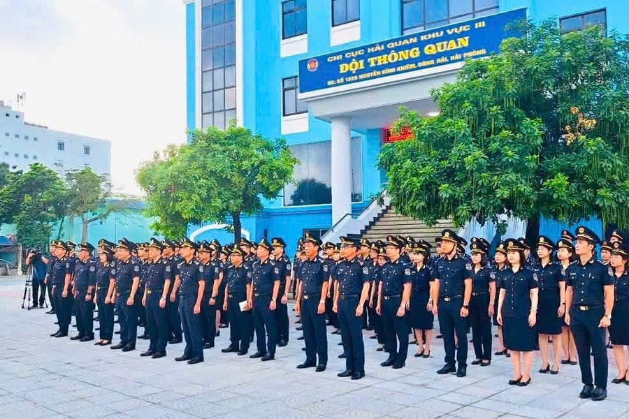 Chi cục Hải quan khu vực III Ngày đầu triển khai mô hình thông quan tập trung