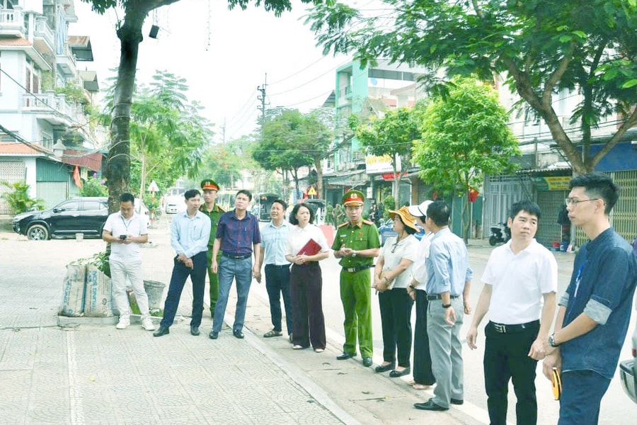 Bài 2: Đằng sau một câu hỏi ngắn gọn, sắc sảo