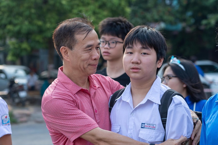 Hà Nội: Thí sinh bắt đầu giành suất thi vào lớp 10 chuyên
