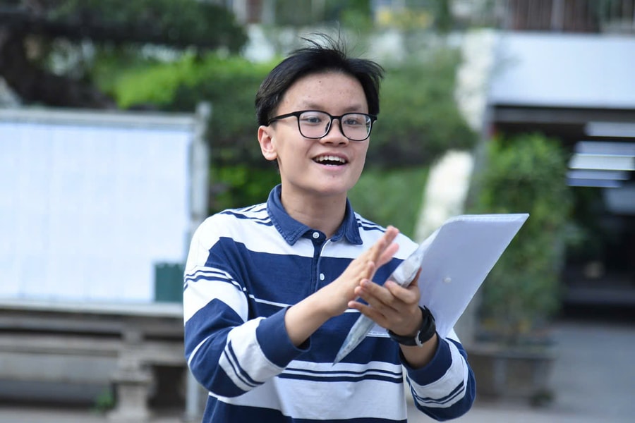 Đề thi chuyên Vật lý vào lớp 10 Hà Nội: Khó hơn năm trước, nhiều thí sinh tự tin đạt trên 7 điểm
