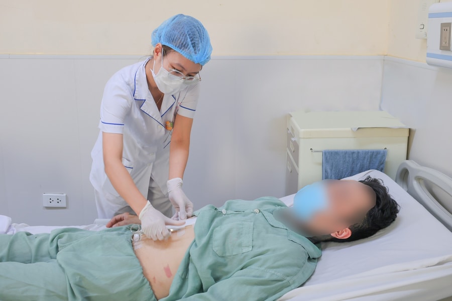 Bệnh viện E lần đầu thực hiện thành công ca ghép thận tự thân cấp cứu