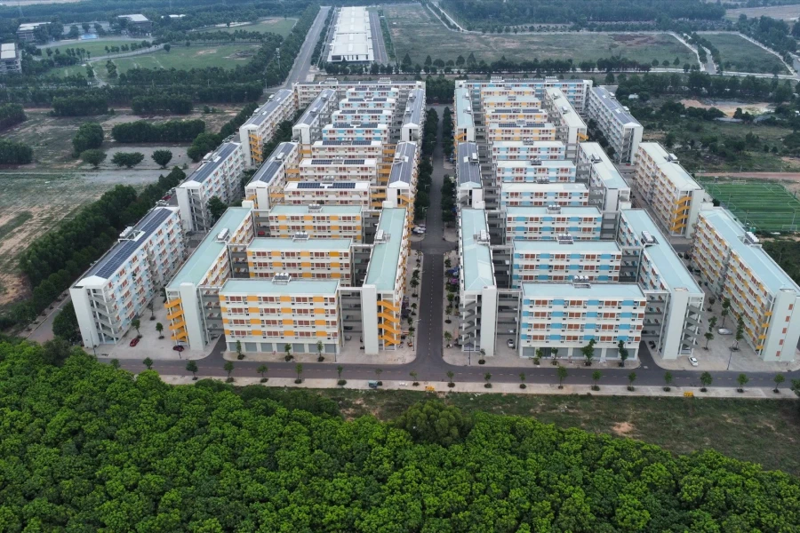 Cơ quan nào có thẩm quyền bố trí quỹ đất dành để phát triển nhà ở xã hội ở khu vực nông thôn?