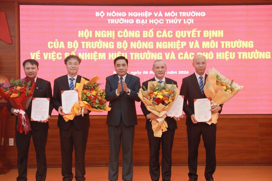 Bộ Nông nghiệp và Môi trường trao quyết định bổ nhiệm lãnh đạo Trường Đại học Thủy lợi