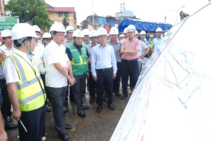 Phó Bí thư Thường trực Thành ủy Hà Nội Nguyễn Trọng Đông kiểm tra, đôn đốc tiến độ các dự án trọng điểm