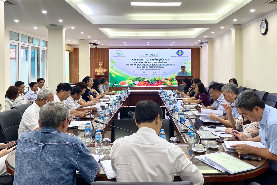 Xây dựng tiêu chuẩn quốc gia cho rau an toàn