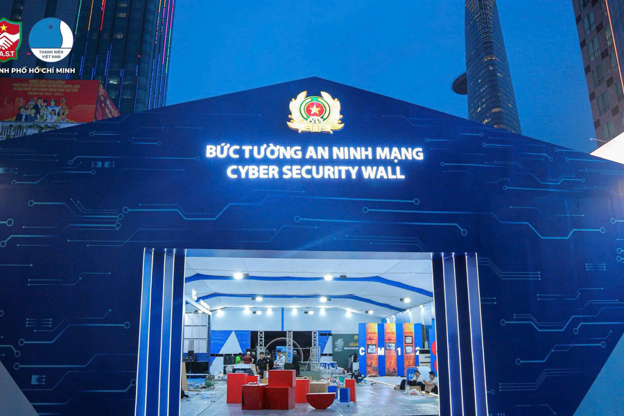 'Bức tường' đặc biệt xuất hiện tại TP. Hồ Chí Minh: Tấm khiên bảo vệ người dân trước tội phạm công nghệ cao