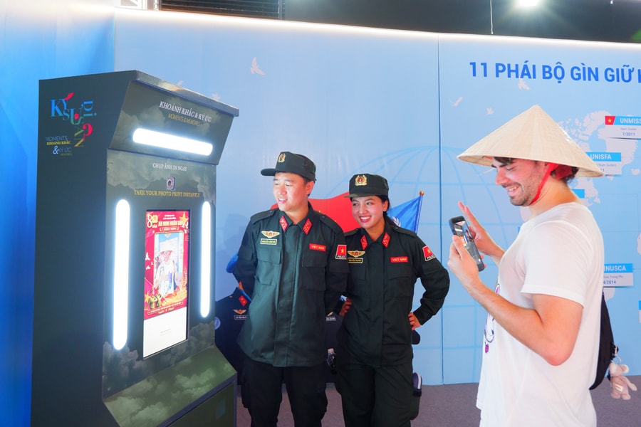 3D Mapping, hologram thu hút trải nghiệm tại triển lãm An ninh nhân dân
