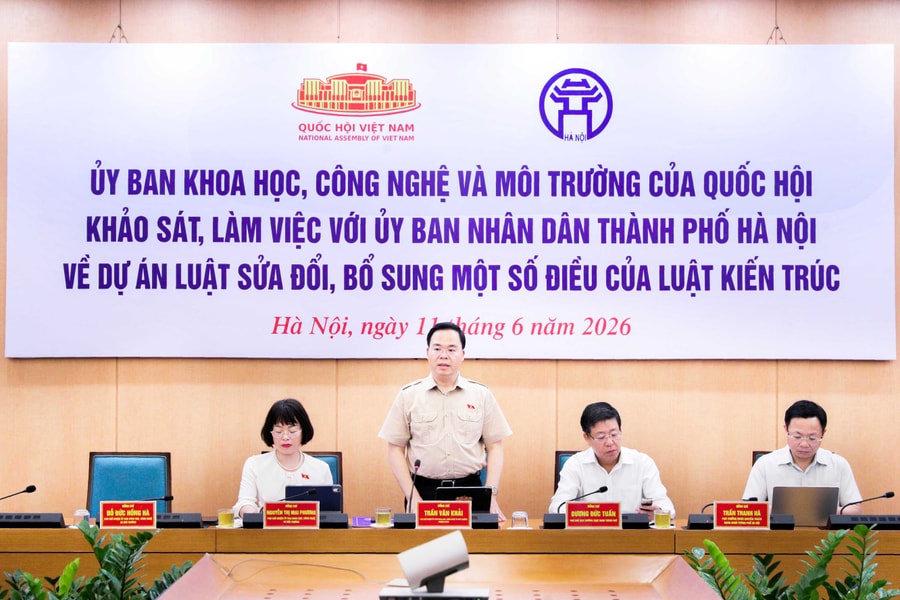 Đoàn công tác của Ủy ban Khoa học, Công nghệ và Môi trường làm việc với UBND TP. Hà Nội