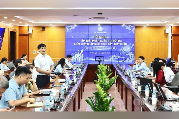 Tránh nguy cơ nhập siêu kéo dài