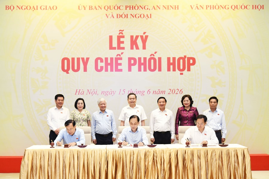 Chủ tịch Quốc hội Trần Thanh Mẫn chứng kiến lễ ký quy chế phối hợp tổ chức các hoạt động đối ngoại của lãnh đạo Quốc hội