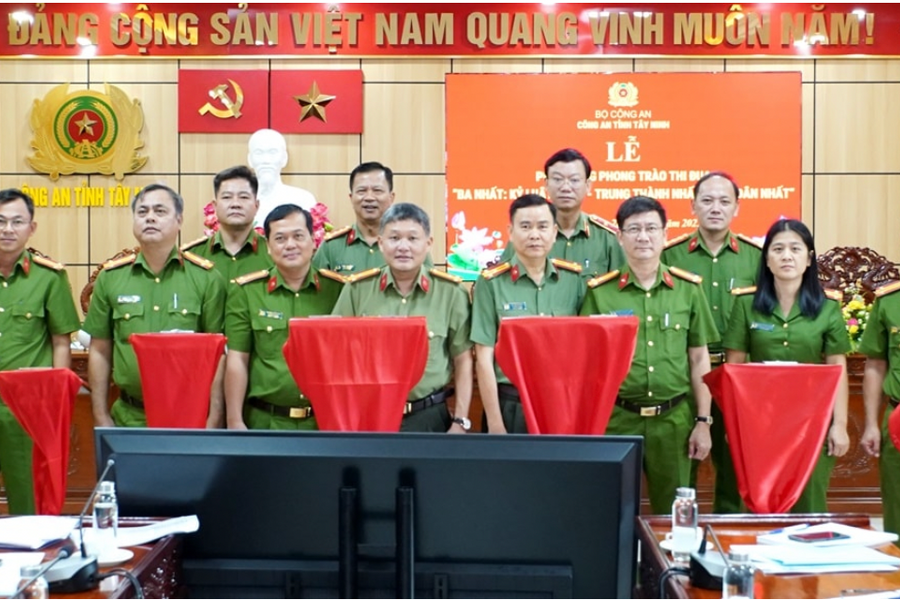 Công an Tây Ninh phát huy truyền thống thi đua yêu nước
