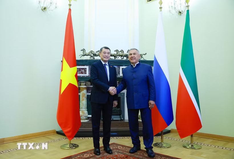 Thủ tướng Chính phủ Lê Minh Hưng gặp Người đứng đầu Cộng hoà Tatarstan