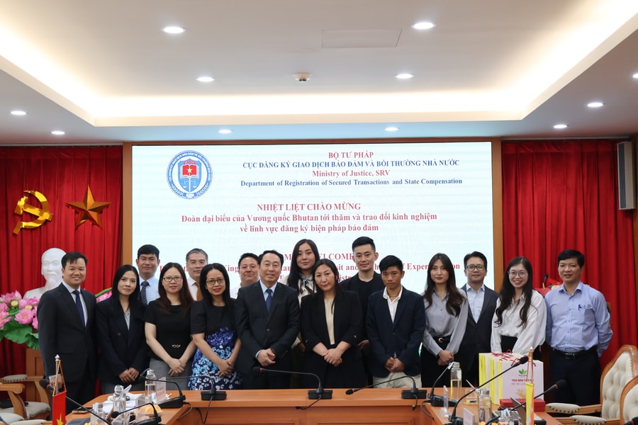 Việt Nam chia sẻ kinh nghiệm xây dựng và vận hành hệ thống đăng ký giao dịch bảo đảm với đoàn công tác Vương quốc Bhutan