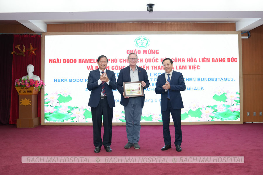 Bệnh viện Bạch Mai đề xuất lập trung tâm chăm sóc người cao tuổi theo mô hình Đức