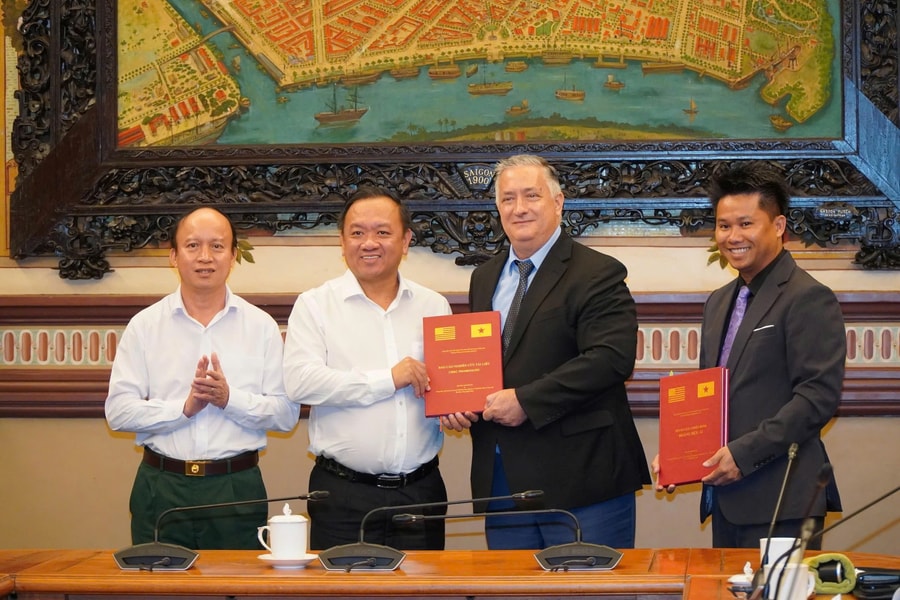 TP. Hồ Chí Minh: Tư liệu từ Hoa Kỳ hỗ trợ tìm mộ tập thể liệt sĩ ở Công viên Lê Thị Riêng