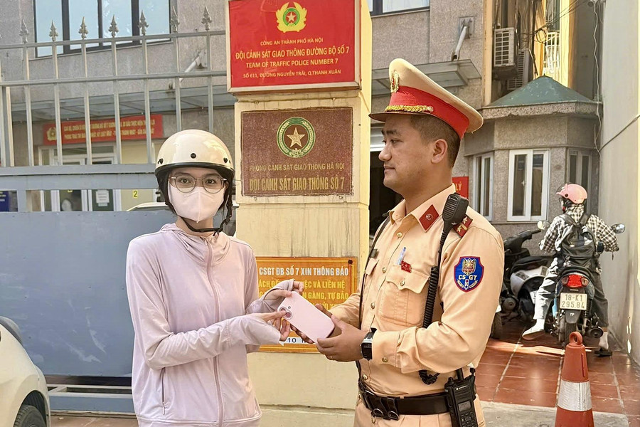 Ứng dụng công nghệ, CSGT tìm lại điện thoại cho nữ sinh sau cuộc gọi đòi tiền chuộc