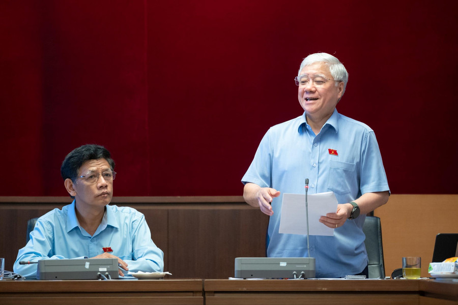 Phó Chủ tịch Thường trực Quốc hội Đỗ Văn Chiến dự Phiên họp của Đảng ủy Hội đồng Dân tộc