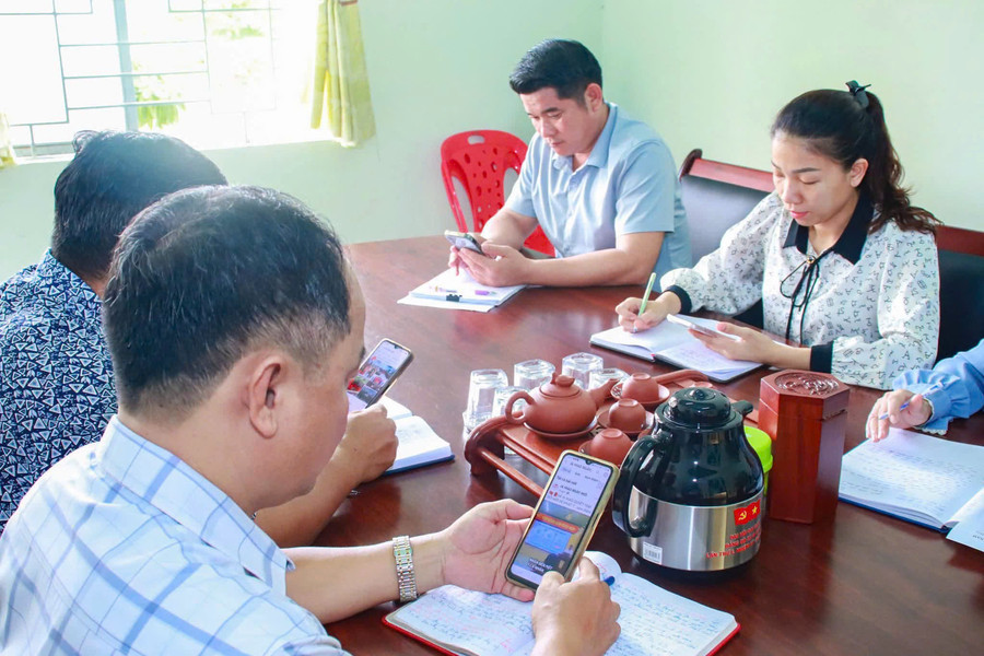 Gia Lai: Chuyển đổi số tạo thêm nguồn lực chăm lo học sinh khó khăn ở Ia Hiao