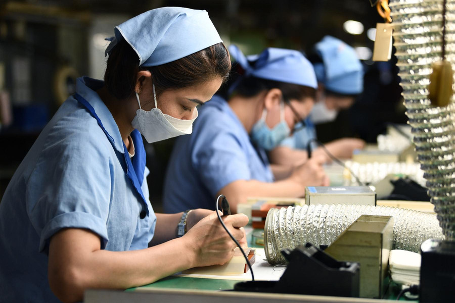 Hóa giải “mâu thuẫn” về mức tăng lương tối thiểu vùng