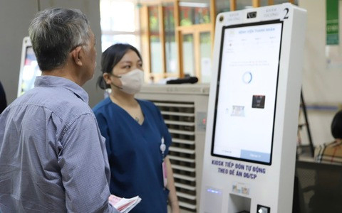 Bộ Y tế phản hồi về việc miễn phí bảo hiểm y tế cho người từ 60 tuổi trở lên