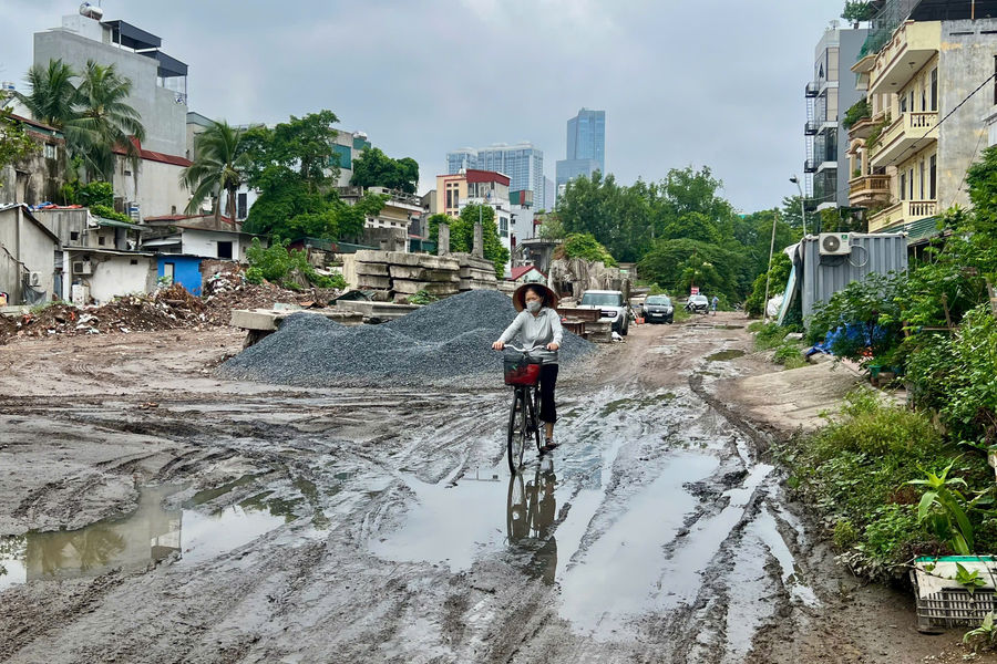 Người dân mong ngóng dự án mương kẻ khế và xây dựng tuyến đường nối Núi Trúc - Sơn Tây về đích đúng hạn để hết cảnh 'mưa là ngập'