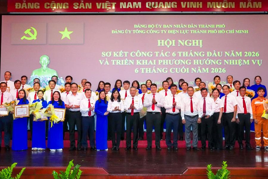Đảng ủy EVNHCMC sơ kết công tác 6 tháng đầu năm và triển khai nhiệm vụ 6 tháng cuối năm