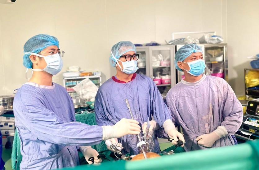 Vỡ thực quản do uống rượu quá mức, bác sĩ cảnh báo nguy hiểm