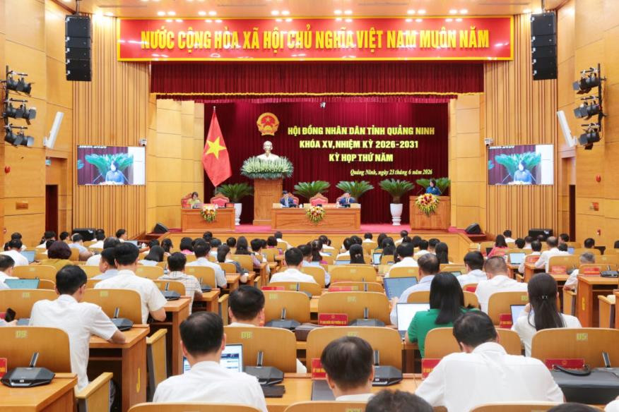 Quyết nghị các động lực tăng trưởng chiến lược cho giai đoạn mới