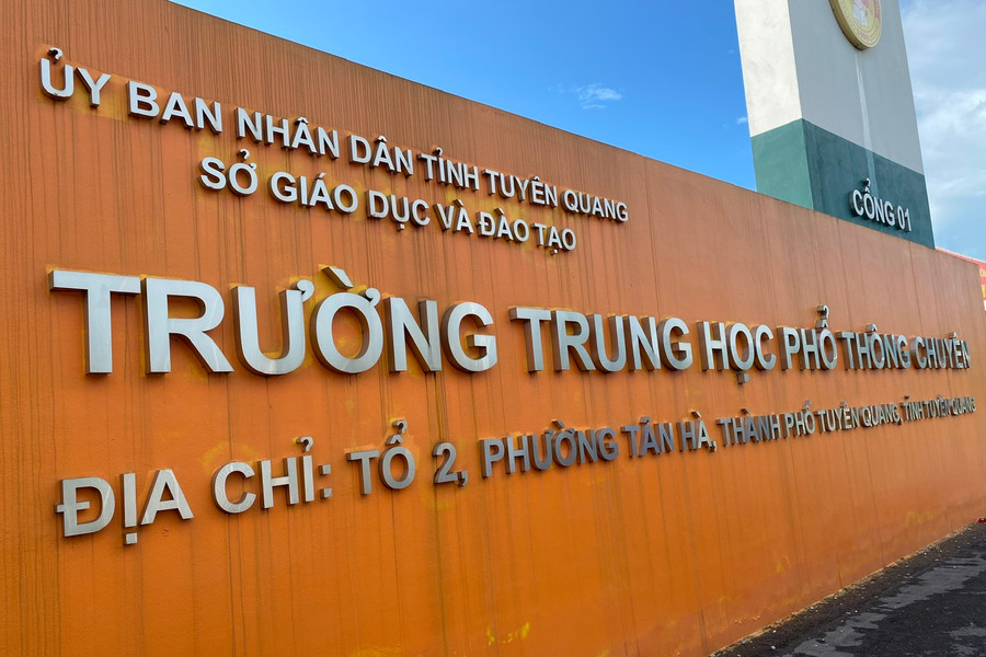 Tỉnh Tuyên Quang đề nghị tổ chức thi lại môn Toán: Bộ GD-ĐT phản hồi gấp