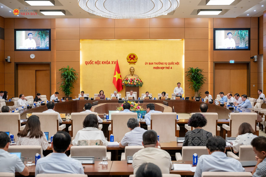 Xây dựng cơ chế kiểm tra, giám sát, kiểm soát quyền lực hiệu quả