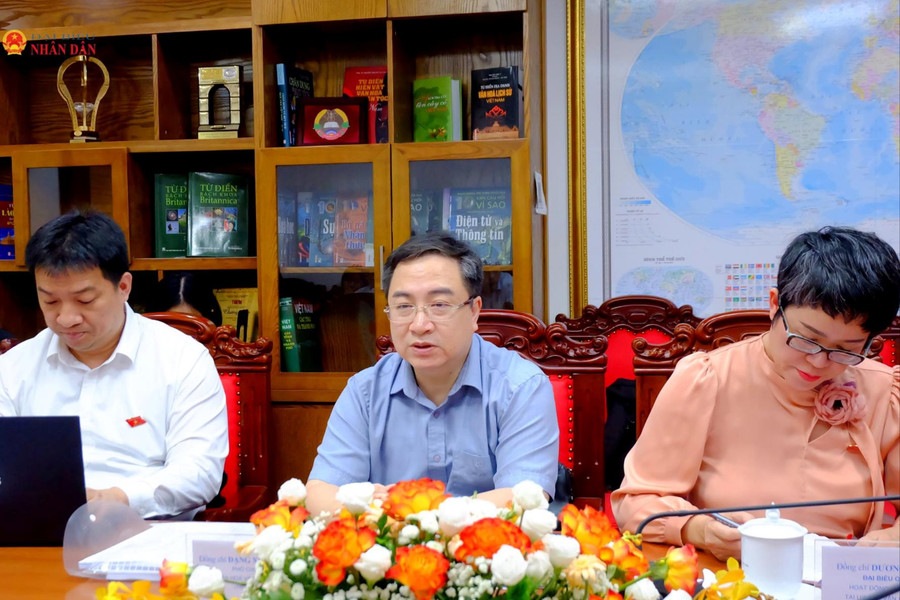 Kiến nghị đưa sách giáo khoa là hàng hóa thiết yếu