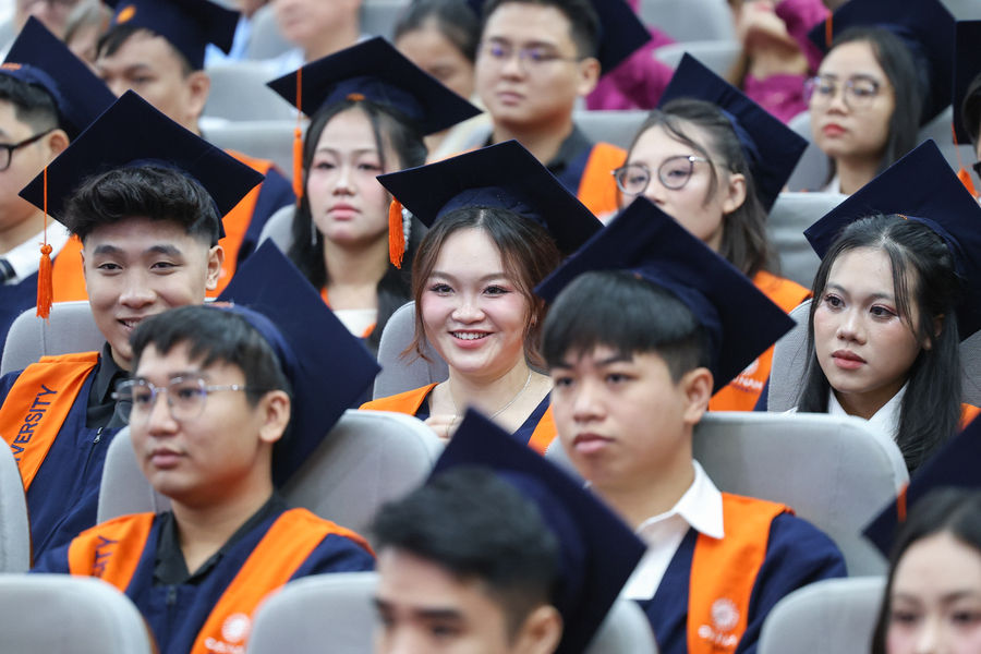 Trường ĐH Đại Nam trao bằng khóa Bác sĩ Y khoa đầu tiên: Bước tiến mới trong đào tạo nhân lực y tế