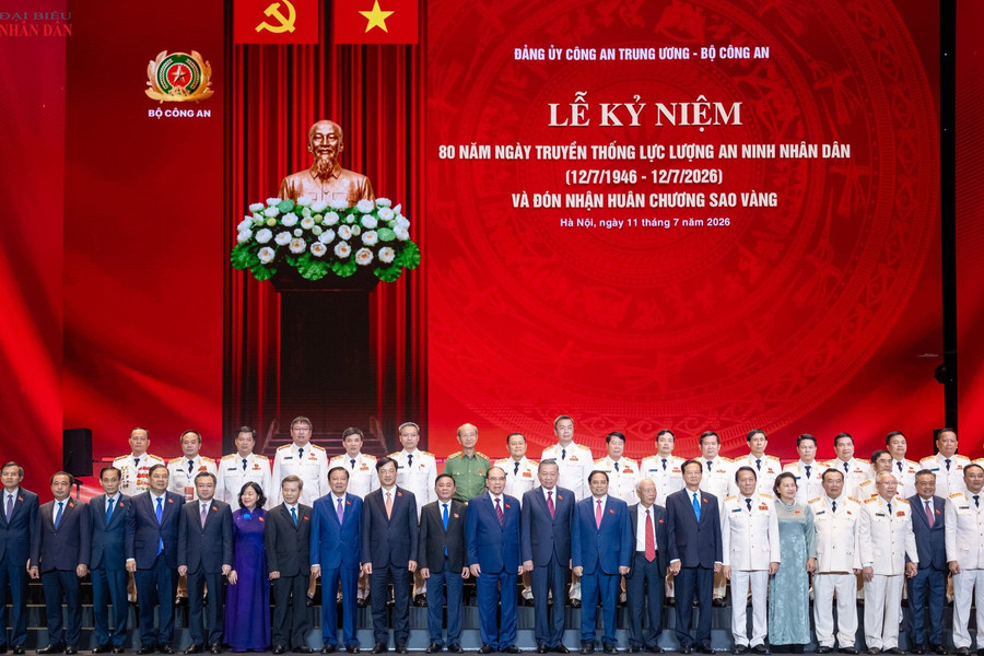 Kỷ niệm 80 năm Ngày truyền thống lực lượng QQ8823 Online nhân dân