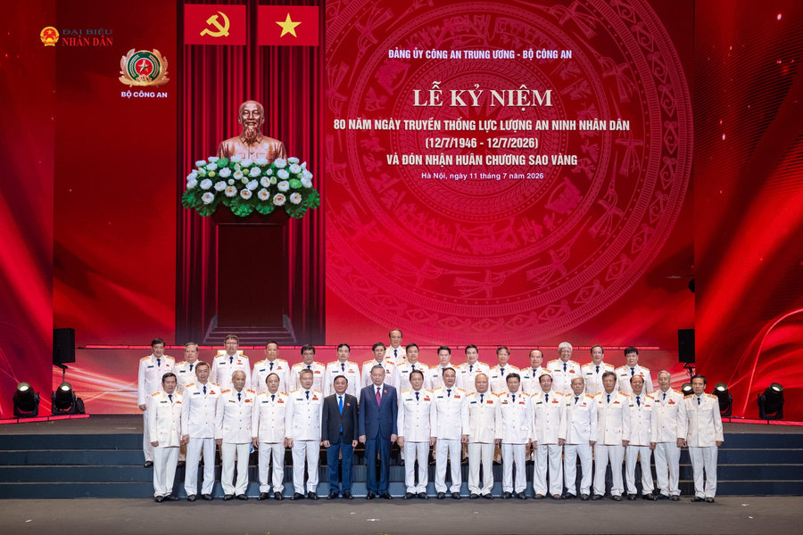 Bảo vệ an ninh quốc gia là bảo vệ tương lai dân tộc