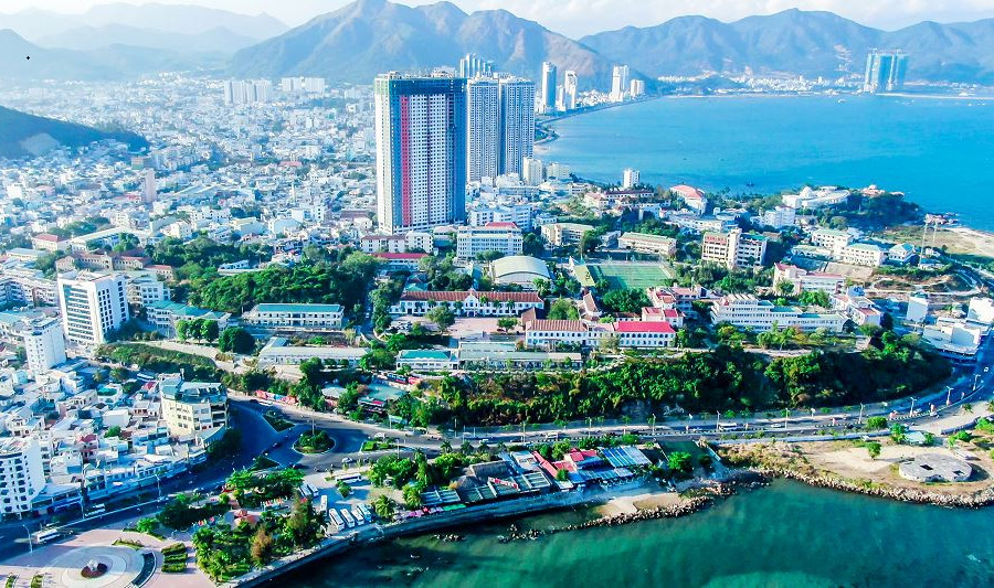 Đưa một số cơ sở giáo dục đại học lớn ở miền Trung, Tây Nguyên vươn tầm khu vực và thế giới