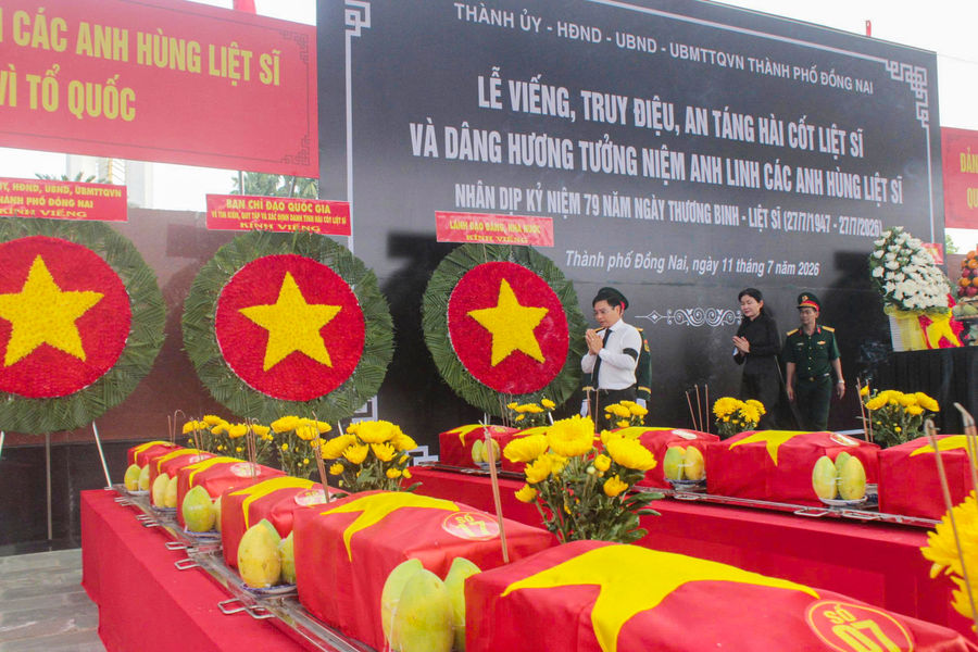 Phó Thủ tướng Nguyễn Văn Thắng dự lễ truy điệu, an táng 63 hài cốt liệt sĩ tại Đồng Nai