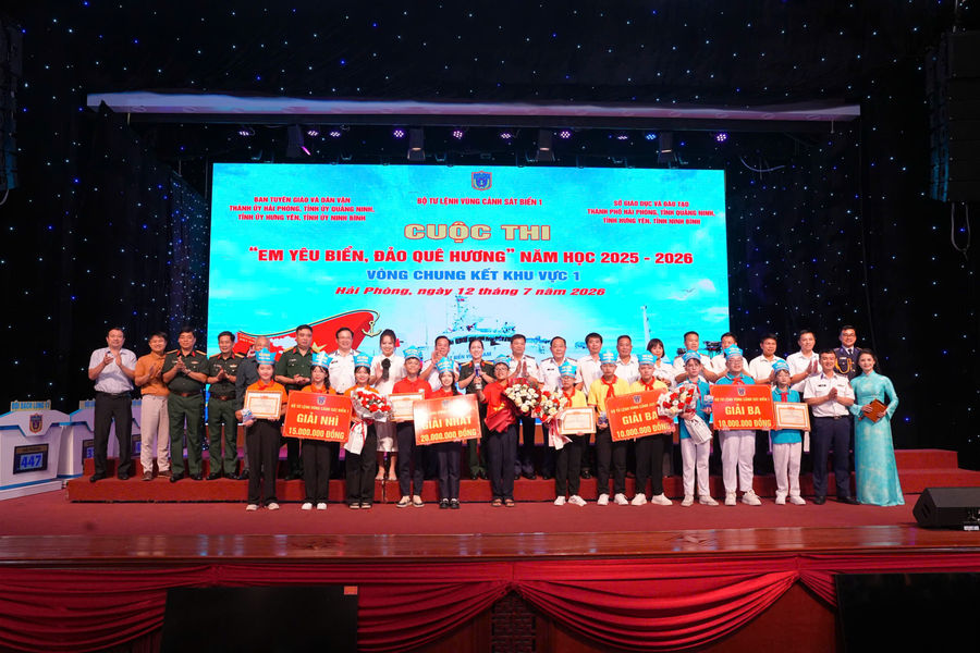 Chung kết khu vực 1 Cuộc thi “Em yêu biển, đảo quê hương” tại thành phố Hải Phòng