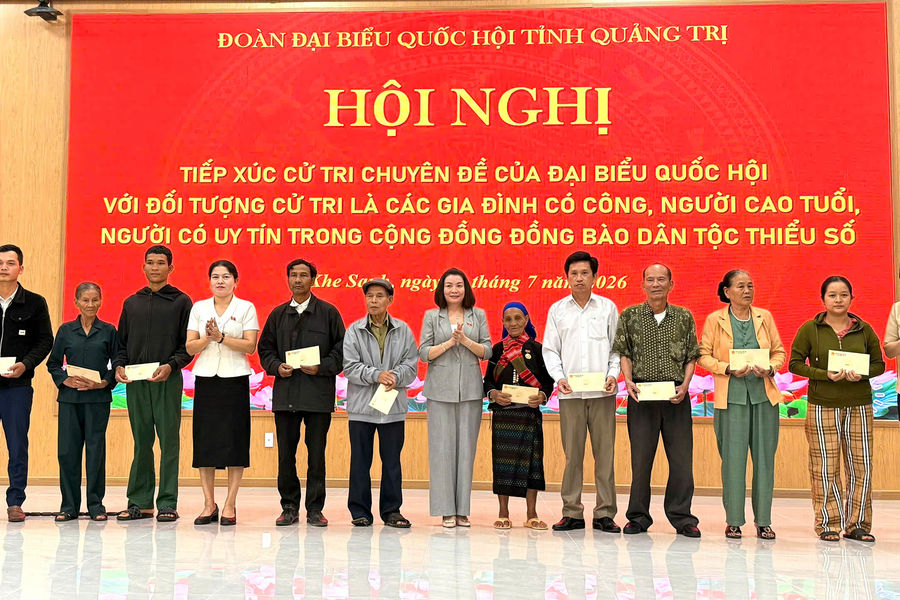 Đoàn ĐBQH tỉnh Quảng Trị tiếp xúc cử tri chuyên đề tại xã Khe Sanh
