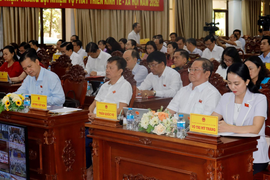 TP. Cần Thơ: Cử tri kiến nghị tháo gỡ bất cập về bảo hiểm y tế, hạ tầng giao thông và cải cách hành chính